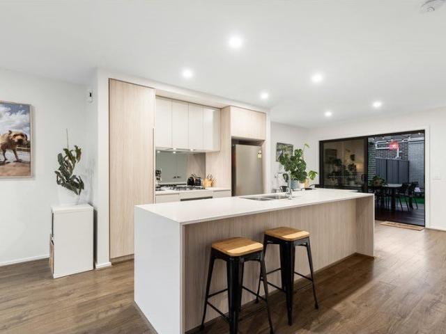 Townhouse for rent in Camerons Creek, Victoria