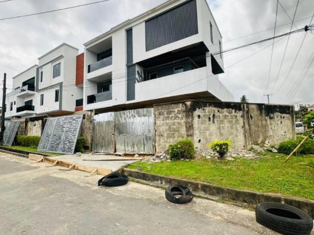 Detached duplex for sale in Kosofe , Abuja