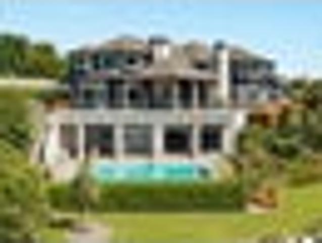 House for sale in Paremoremo