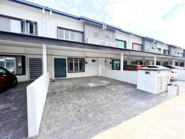 Terraced House for sale in Tanjong Sepat, Selangor