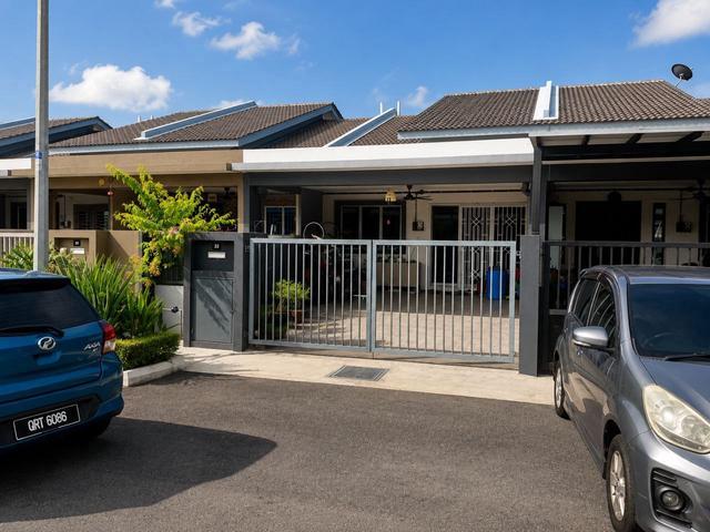 Terraced House for sale in Tanjong Sepat, Selangor