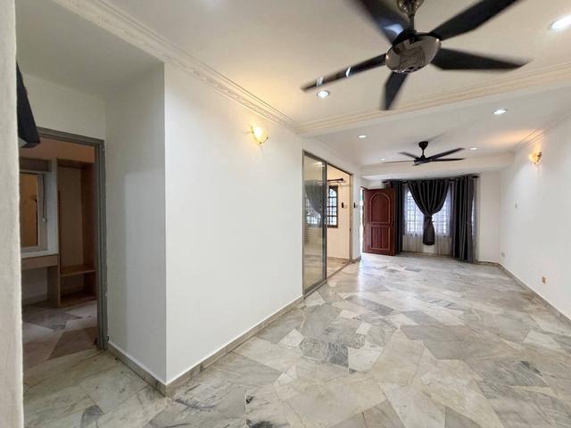 Terraced House for sale in Country Heights Damansara, Kuala Lumpur