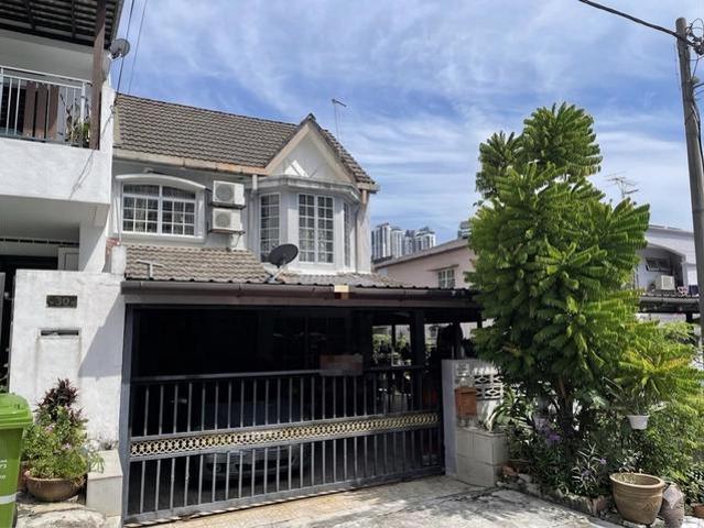 Terraced House for sale in Country Heights Damansara, Kuala Lumpur