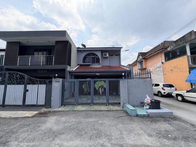 Terraced House for sale in Country Heights Damansara, Kuala Lumpur