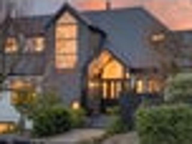 House for sale in Chaslands, Canterbury