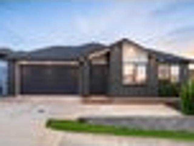 House for sale in Oratia