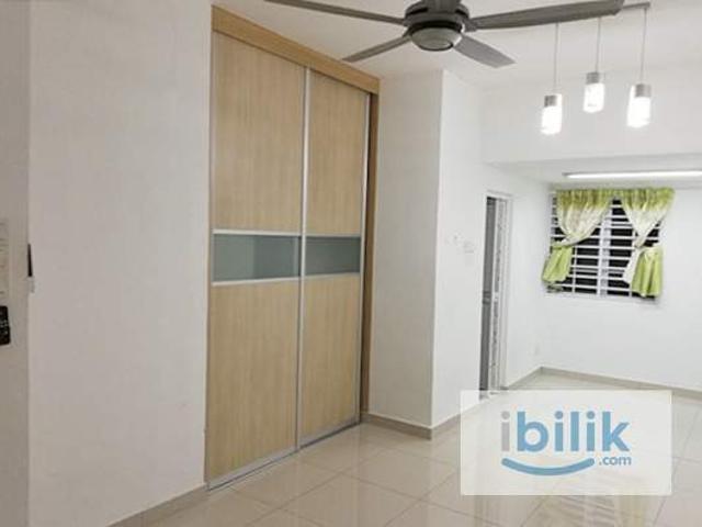 Room for rent in Petaling, Alam Impian