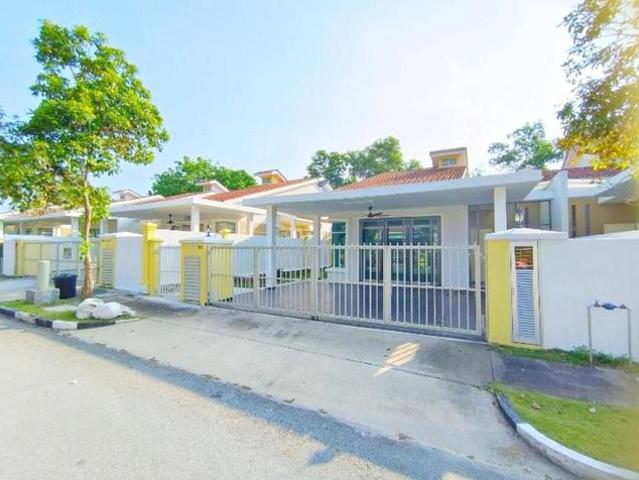 Residential House for sale in Sendayan Village, Negeri Sembilan