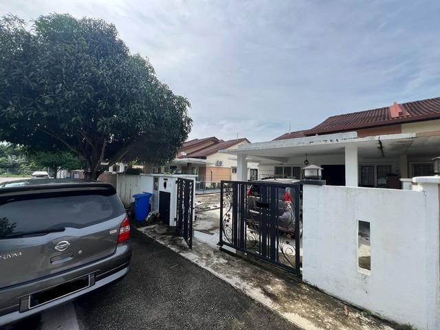 Residential House for sale in Petaling, Alam Impian