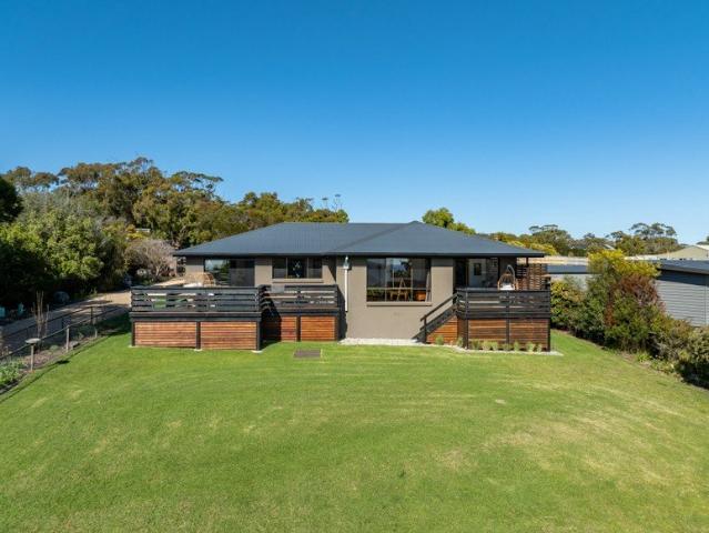 House for sale in Binalong Bay, Tasmania