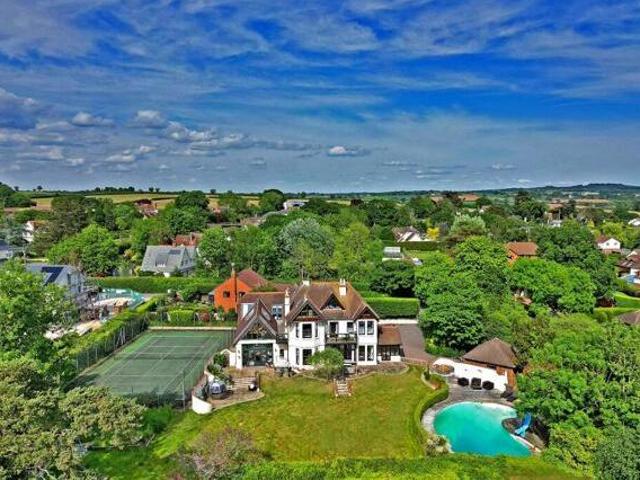 House for sale in Watergate, Devon