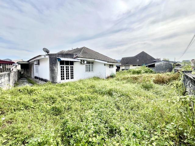 Residential House for sale in Malaka