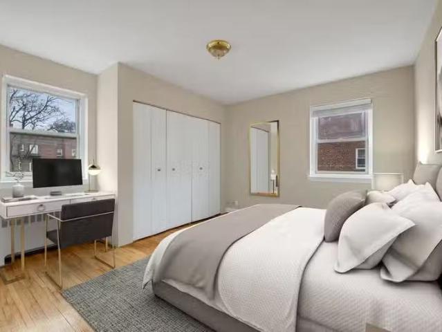 Condo for rent in Bayside