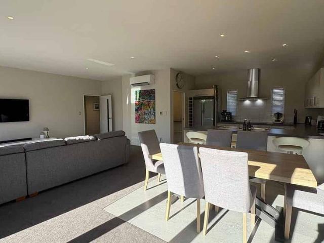 House for rent in Chaslands, Canterbury