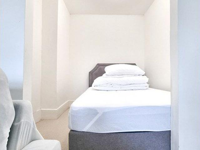 Studio for rent in Crystal Palace, Greater London