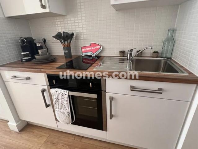 Studio for rent in Hillfields, West Midlands