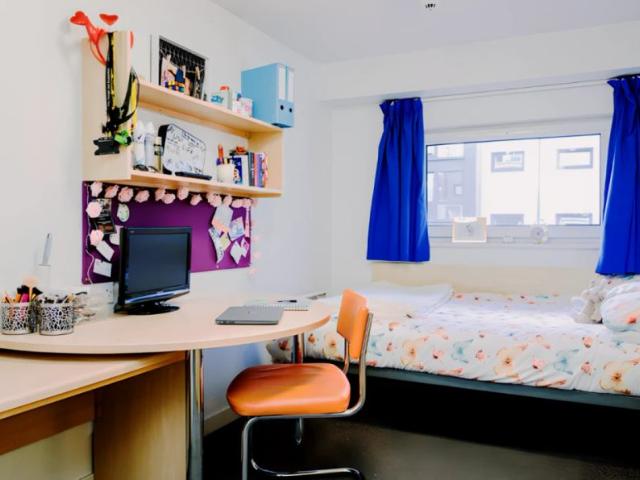 Room for rent in Aylestone Park, Old Wharf