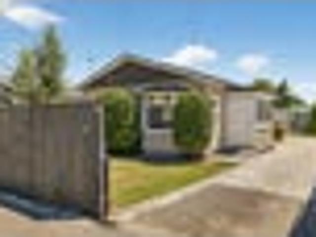 House for sale in Chaslands, Canterbury