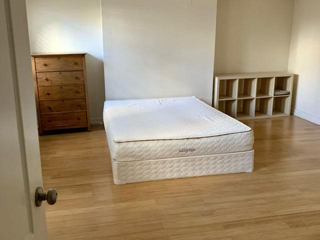 Room for rent in Arverne, New York