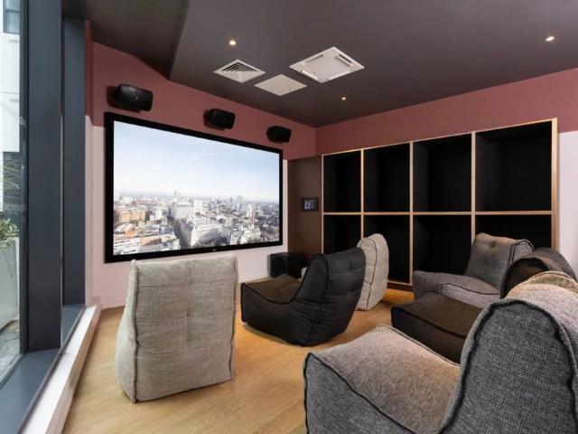 Room for rent in City Centre, Georgia