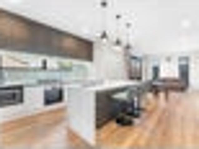 Townhouse for sale in Paremoremo
