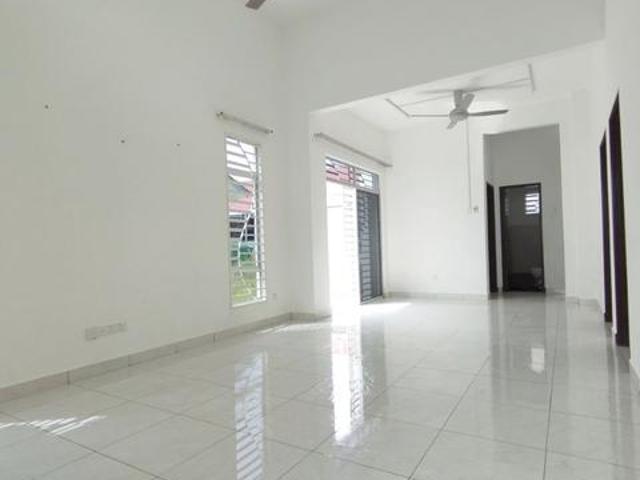 Terraced House for sale in Tanjong Sepat, Selangor