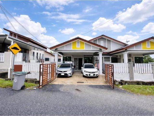Residential House for sale in Malaka