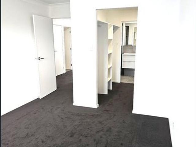 Townhouse for rent in Toombul, Queensland