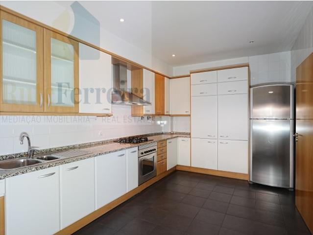 Apartamento venda em Núcleo Urbano Histórico de Oeiras, Oeiras