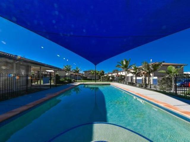 Townhouse for sale in Deception Bay, Queensland