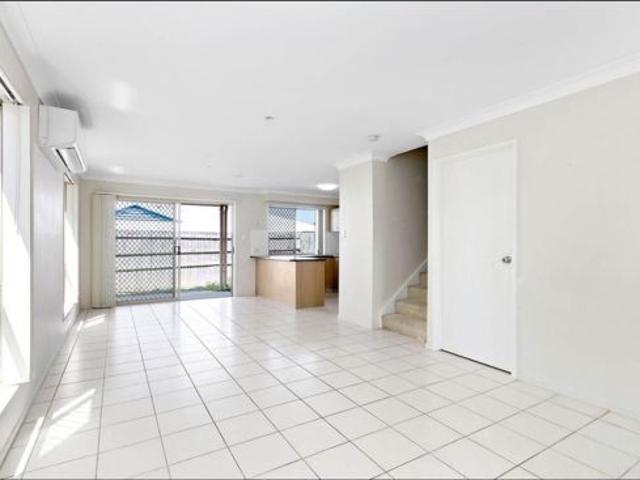 Townhouse for sale in Deception Bay, Queensland