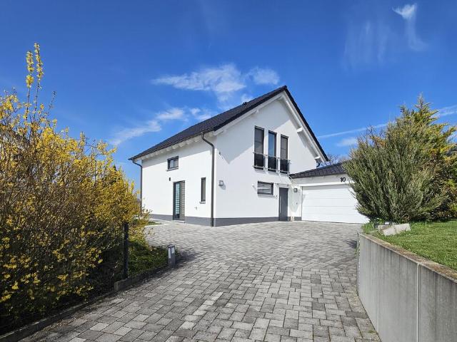 Villa kaufen in Aussiedlerhöfe Riedhang, Roigheim