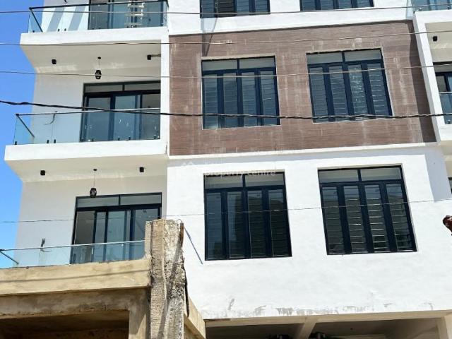 House for sale in Eti Osa, Lagos