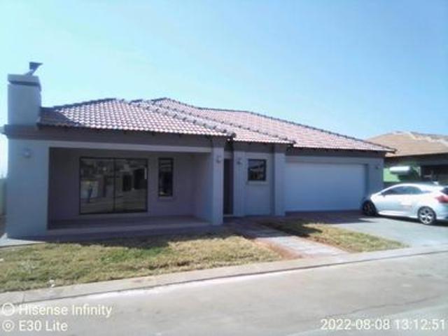 House for sale in Akasia, Gauteng