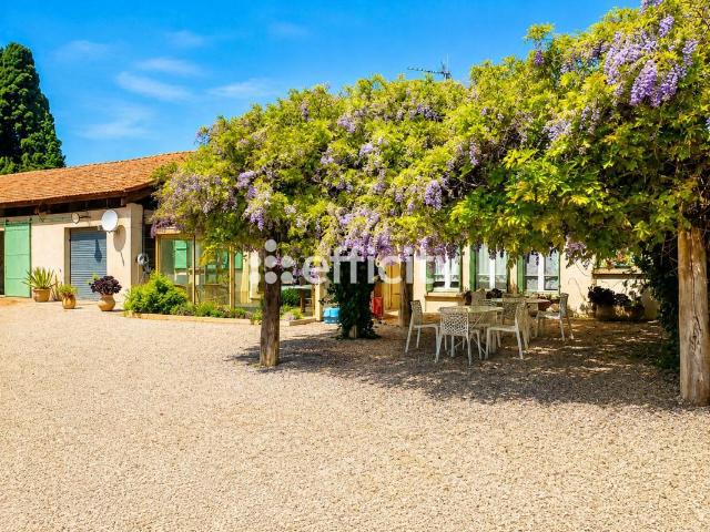Ferme vente à Aix-en-Provence, Eyguières