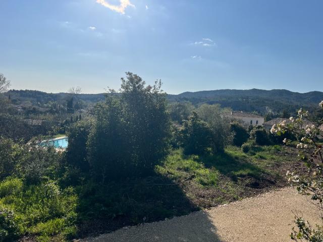 Terrain vente à Aix-en-Provence, Eyguières