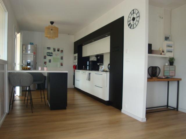 Maison vente à Leyrahout, Eyjeaux