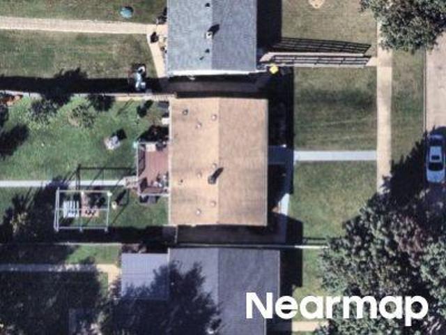 House for sale in Zion, Lake County