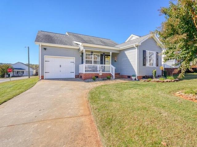 House for sale in Inman, South Carolina