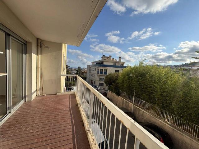 Studio location à Valrose, Nice