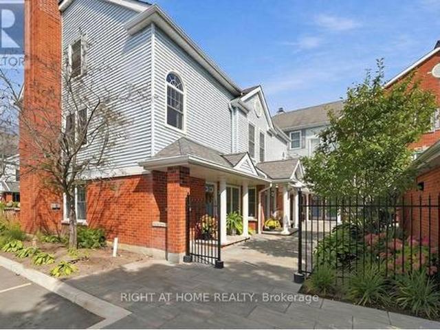 Townhouse for sale in Clarington, Golden Horseshoe