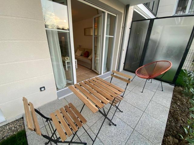 Studio location à Cité Gabriel Péri, Le Blanc-Mesnil