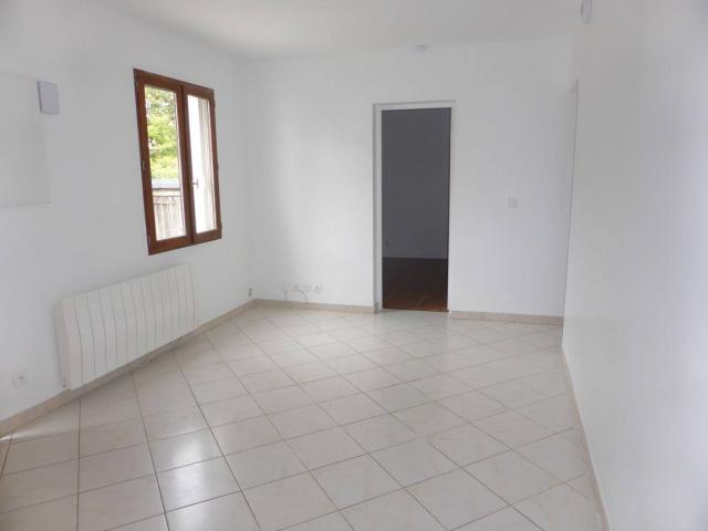 Appartement location à La Croix de Fer, Saint-Aubin
