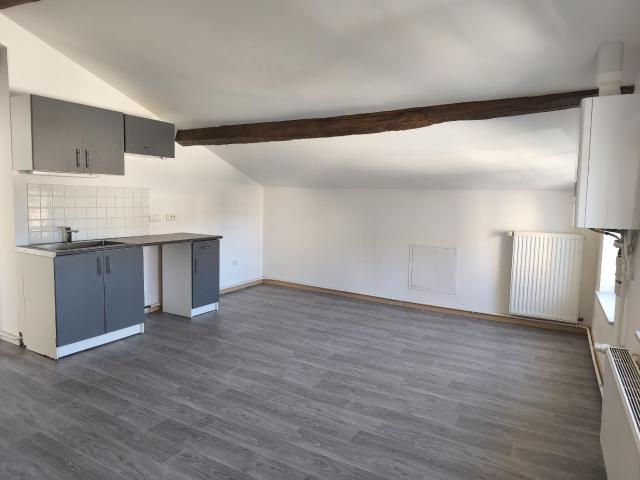 Appartement location à Neufchâteau, Vittel
