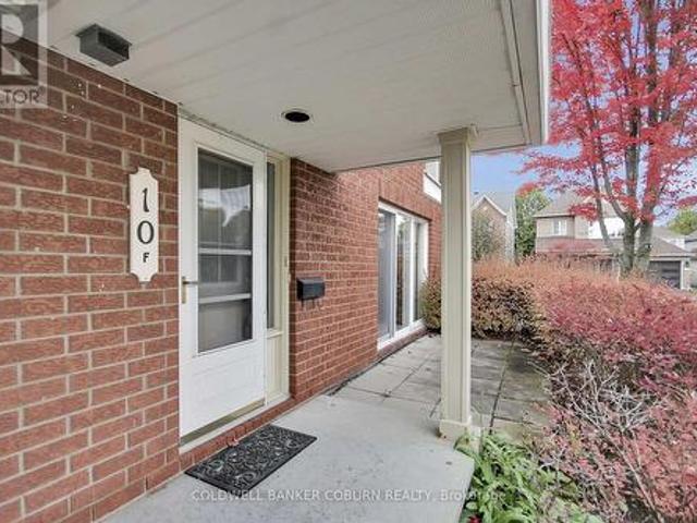 Townhouse for sale in Barrhaven East, Ottawa
