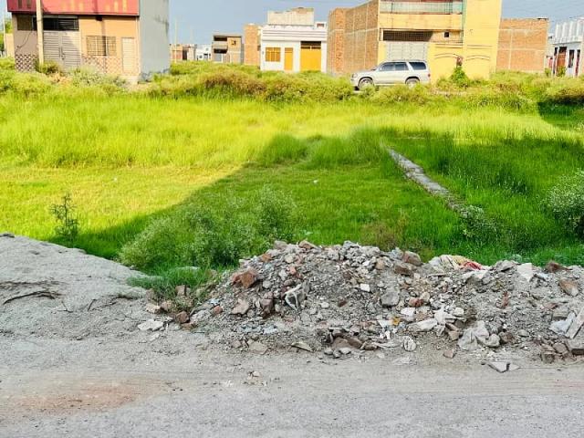 Land for sale in Peshawar, North West Frontier Province
