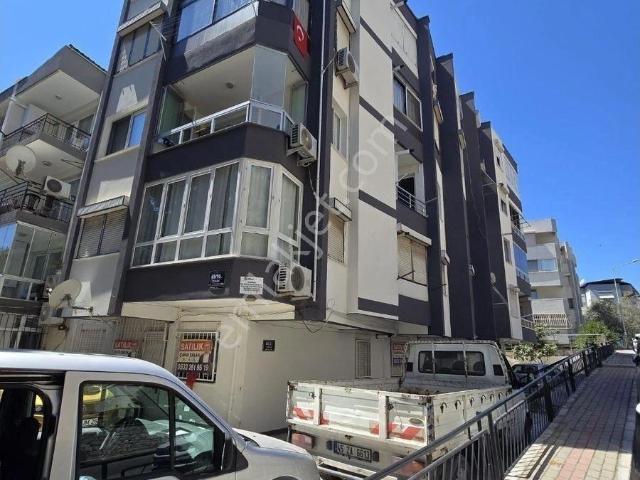 Karabağlar, İzmir içerisinde satılık mülk