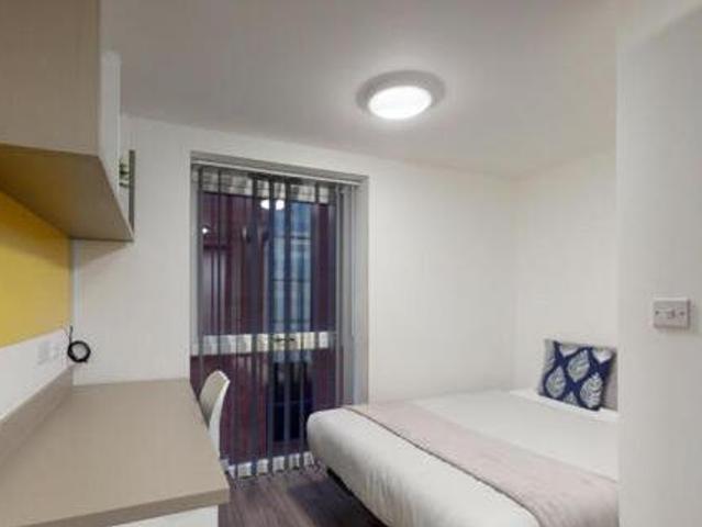House for sale in Luton