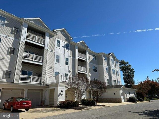 Condo for sale in California, Maryland
