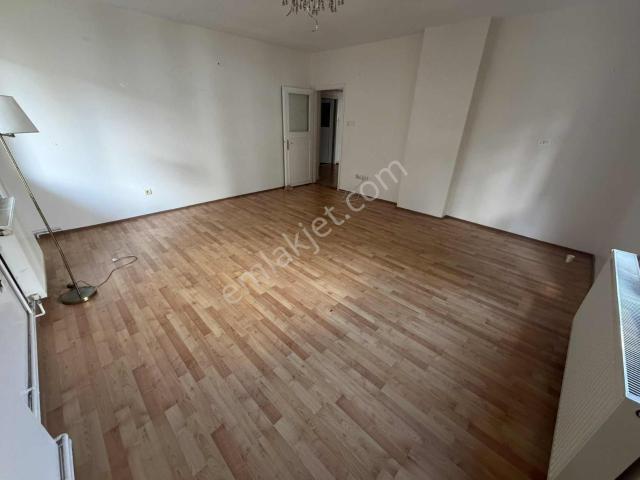 Ümraniye, İstanbul içerisinde kiralık mülk